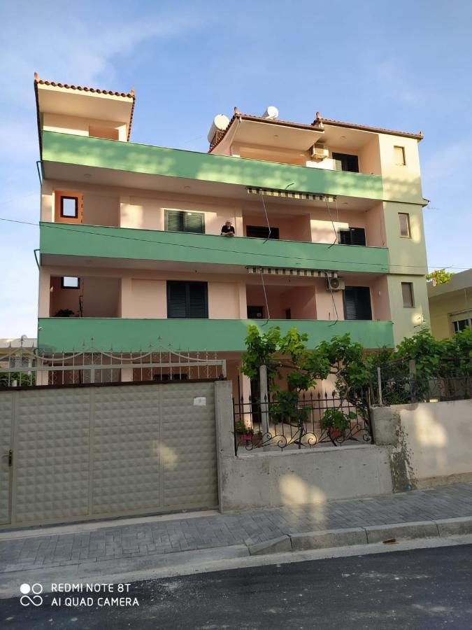 Vila Osmenaj Rent Room Or Apartment Vlorë 外观 照片