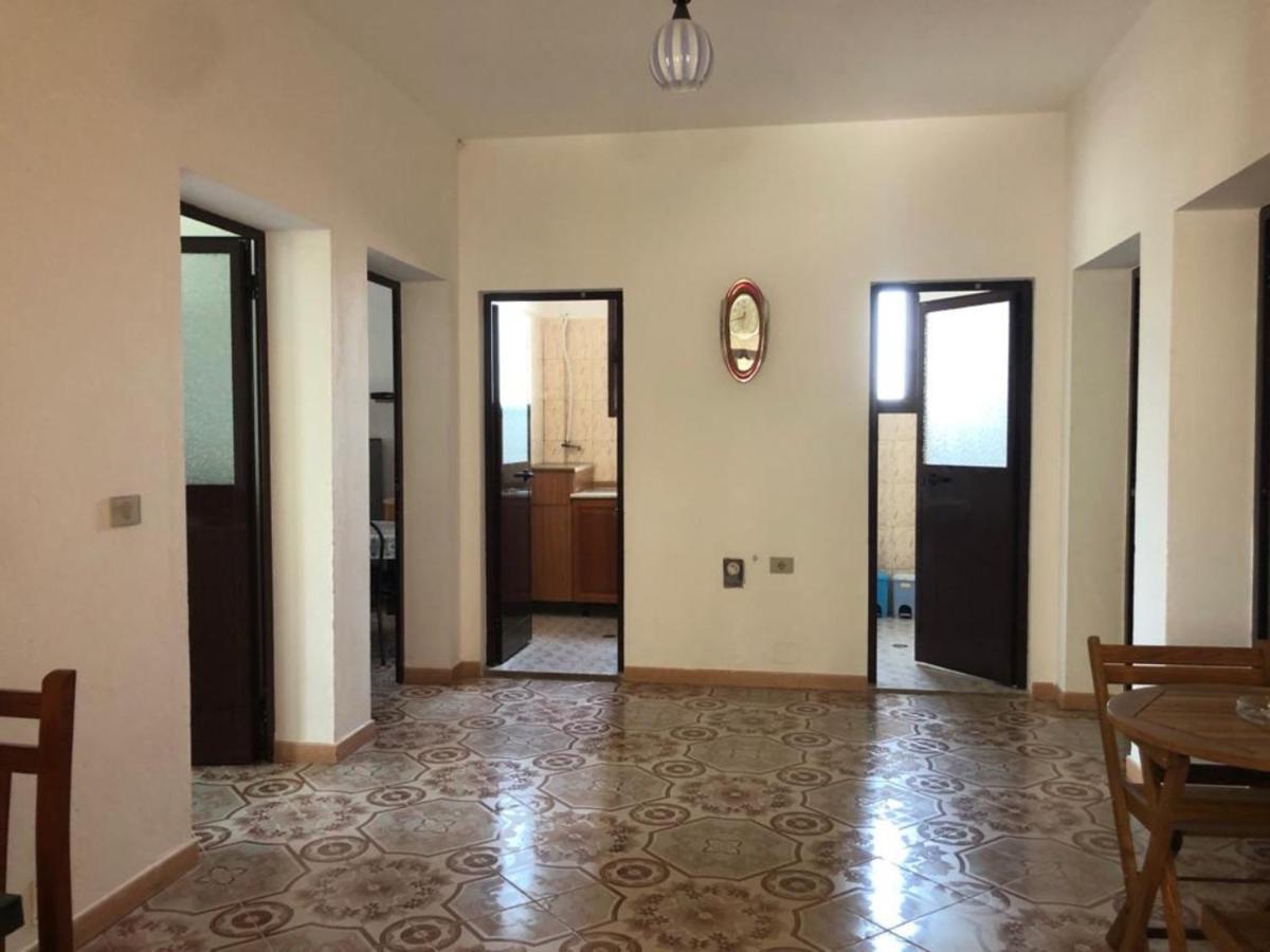 Vila Osmenaj Rent Room Or Apartment Vlorë 外观 照片
