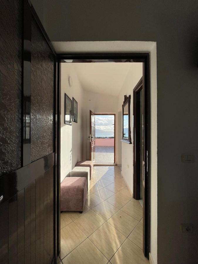 Vila Osmenaj Rent Room Or Apartment Vlorë 外观 照片