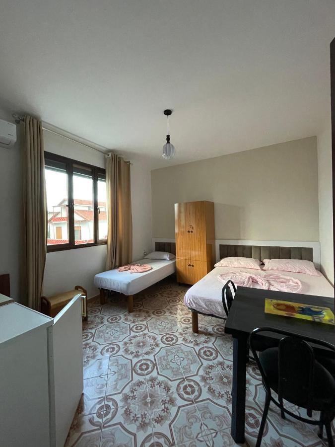 Vila Osmenaj Rent Room Or Apartment Vlorë 外观 照片