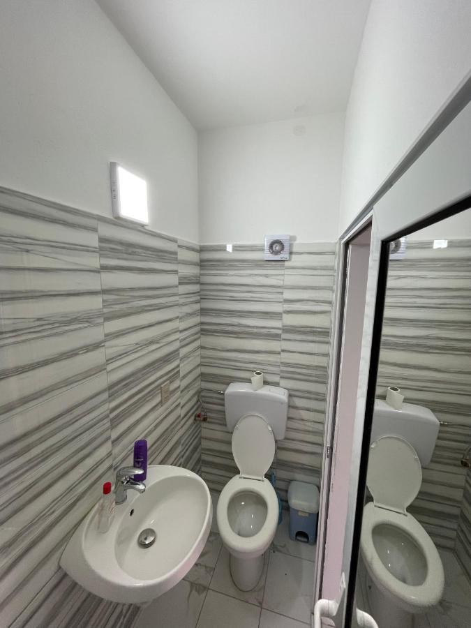 Vila Osmenaj Rent Room Or Apartment Vlorë 外观 照片