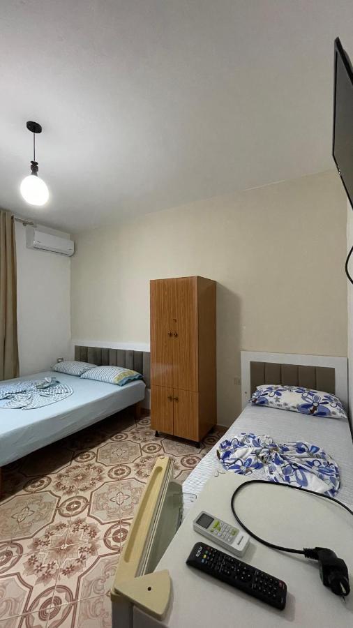 Vila Osmenaj Rent Room Or Apartment Vlorë 外观 照片