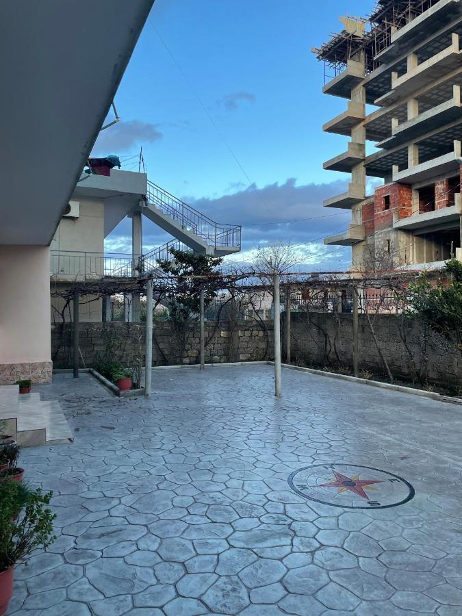 Vila Osmenaj Rent Room Or Apartment Vlorë 外观 照片