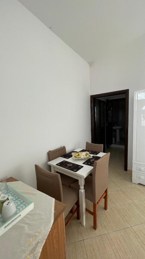 Vila Osmenaj Rent Room Or Apartment Vlorë 外观 照片