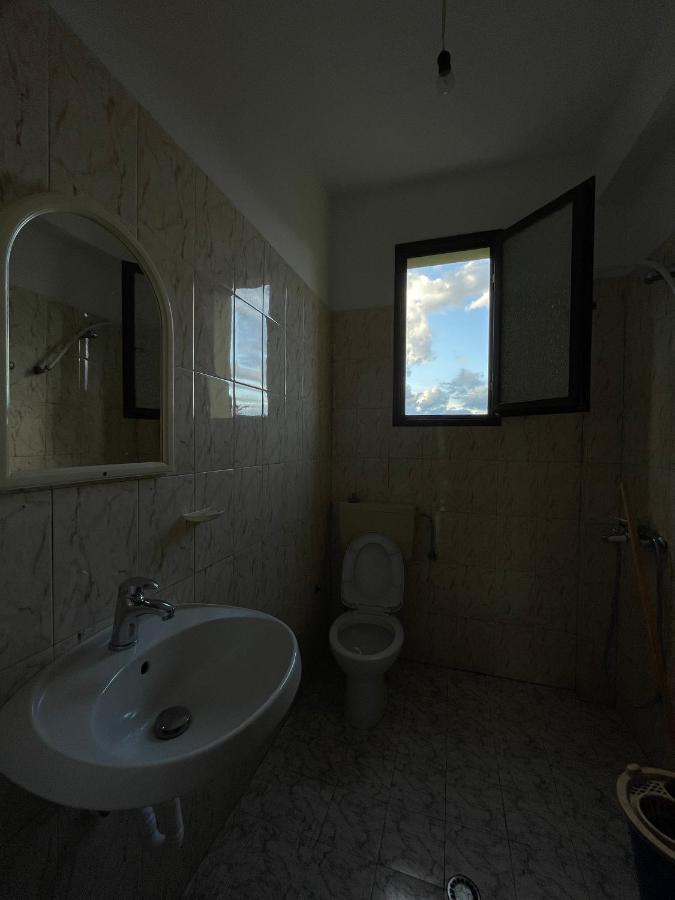 Vila Osmenaj Rent Room Or Apartment Vlorë 外观 照片