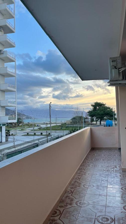Vila Osmenaj Rent Room Or Apartment Vlorë 外观 照片